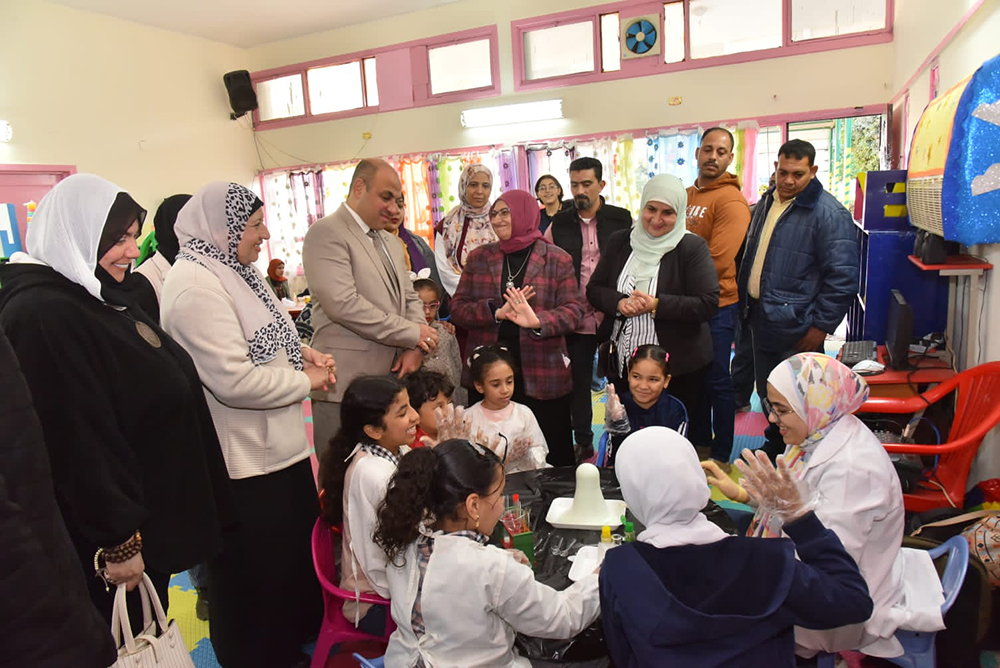 كلية التربية للطفولة المبكرة بأسيوط تنظم يومًا علميًا رياضيًا بحضانة الكلية للأطفال
