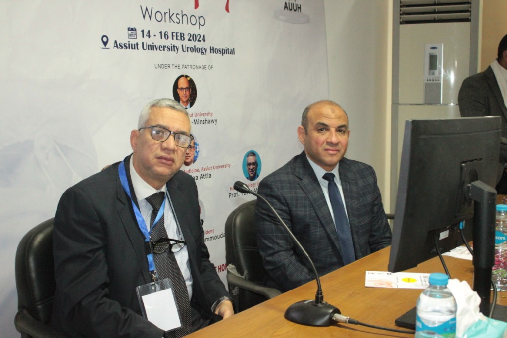 بحضور خبراء أجانب .. جامعة أسيوط تطلق فعاليات ورشة عمل حول" المثانة المفتوحة عند الأطفال" بمستشفى المسالك البولية الجامعي