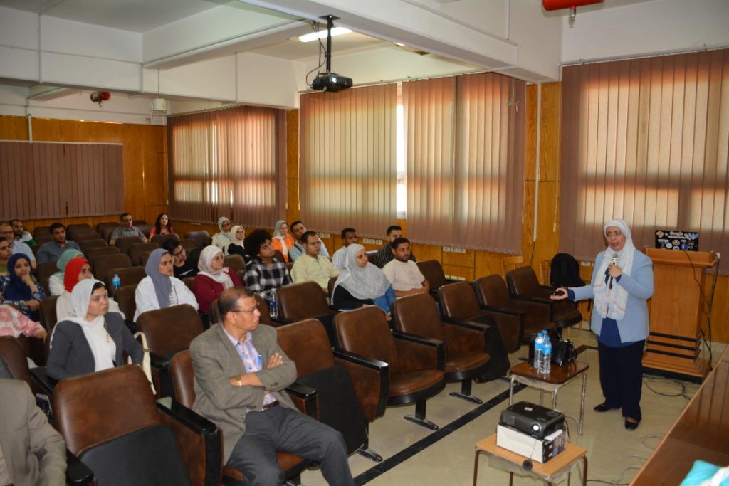 جامعة أسيوط تنظم ورشة عمل حول "المعلوماتية الصحية المستدامة" بكلية الحاسبات والمعلومات