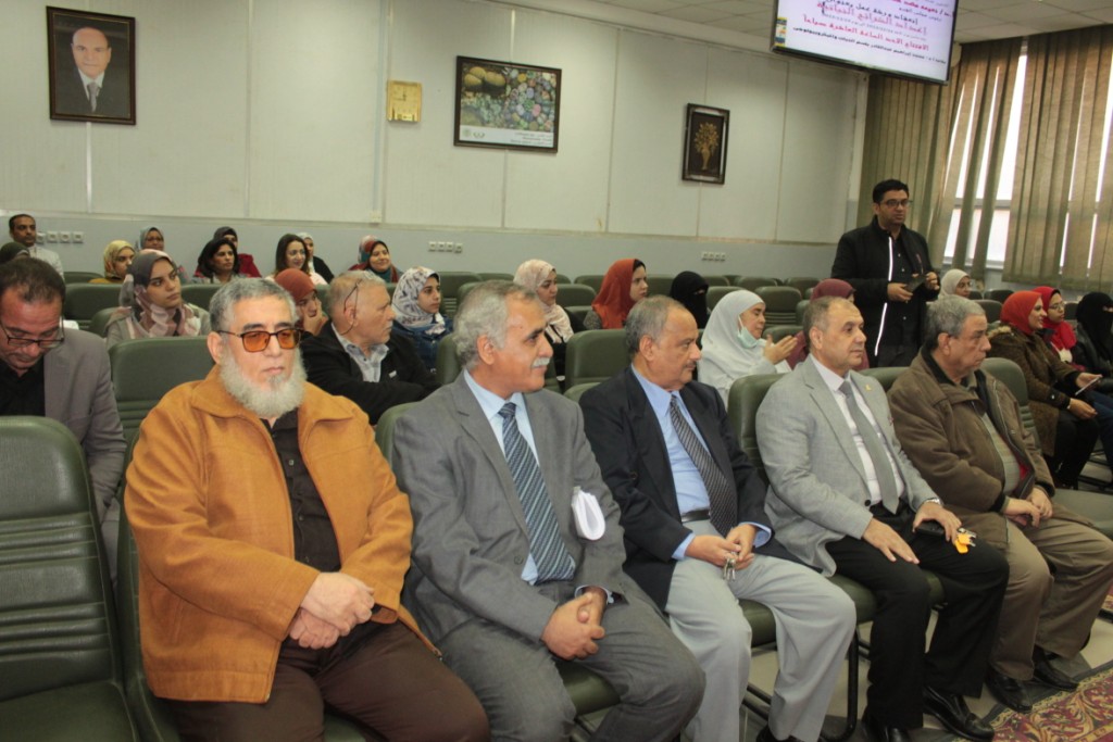 جامعة أسيوط تشهد ورشة عمل بكلية العلوم عن "إعداد الشرائح النباتية"