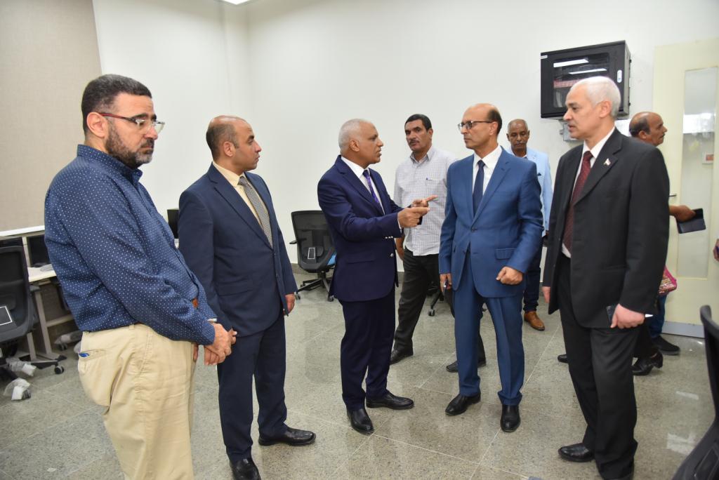 رئيس جامعة أسيوط يرأس اجتماع لجنة إدارة الجامعة الأهلية لمناقشة عدد من الموضوعات الأكاديمية والإدارية واستعدادات بدء العام الدراسي الجديد