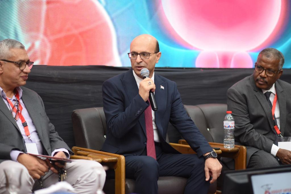 جامعة أسيوط تنظم ورشة عمل حول "أورام المسالك البولية" بمستشفى المسالك البولية الجامعي