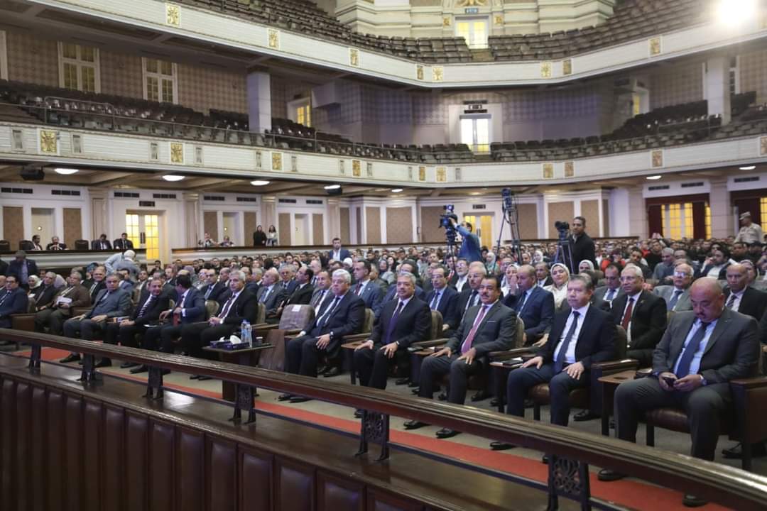 رئيس جامعة أسيوط يشهد تشكيل المجلس التنفيذي للتحالفات الإقليمية للجامعات برعاية وحضور وزير التعليم العالي والبحث العلمي