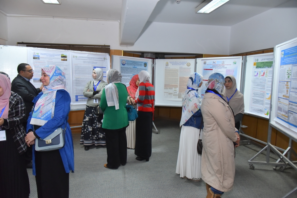 جامعة أسيوط تنظم معرضا لبوسترات المشروعات البحثية المشاركة في فعاليات المؤتمر الدولي الثاني عشر للتنمية والبيئة في الوطن العربي