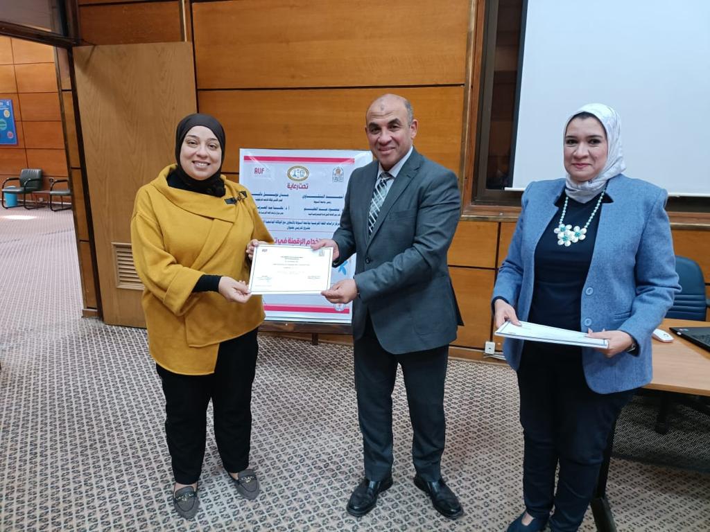 جامعة أسيوط تشهد ختام فعاليات المشروع التدريبي "استخدام الرقمنة في تدريس اللغة الفرنسية للأغراض المتخصصة"