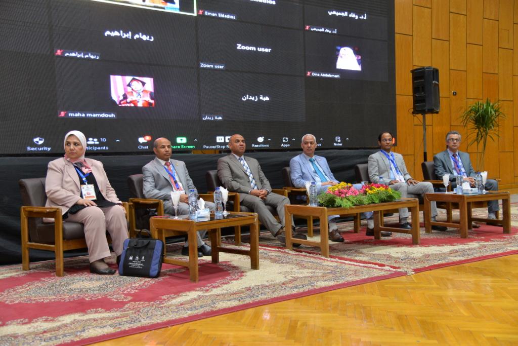 " تربية أسيوط" تطلق مؤتمرها  العلمي الدولي الثامن حول "تطوير التعليم: اتجاهات معاصرة ورؤى مستقبلية"  بمشاركة نخبة من الخبراء