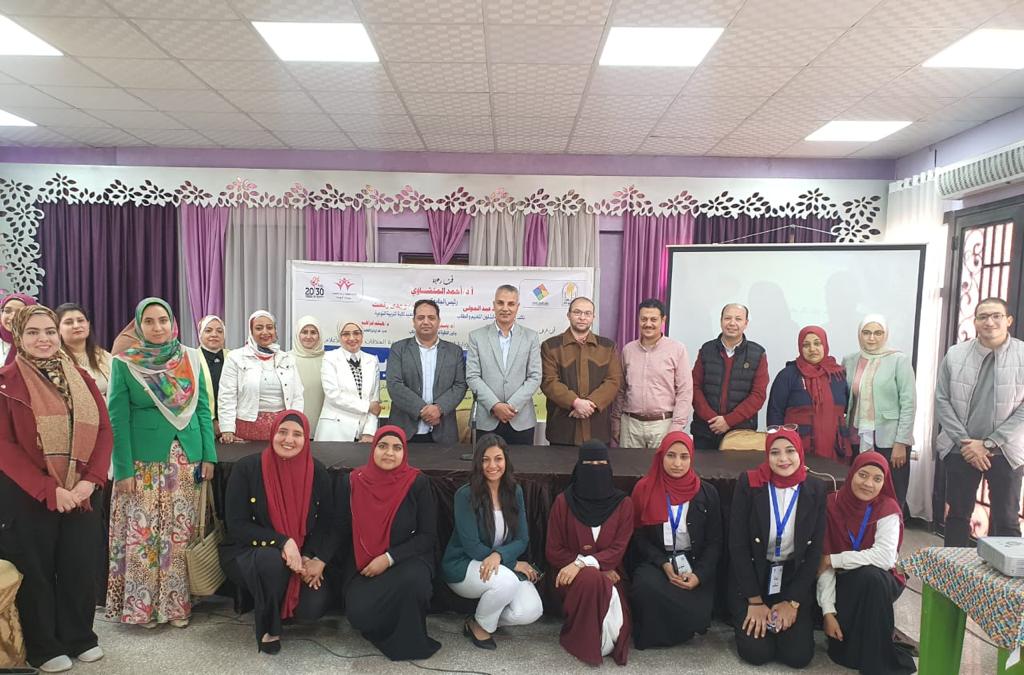 جامعة أسيوط تشهد افتتاح فعاليات مبادرة طلابية بعنوان "فيد واستفيد" لدعم التواصل والتعريف بالبرامج الدراسية والكليات المختلفة