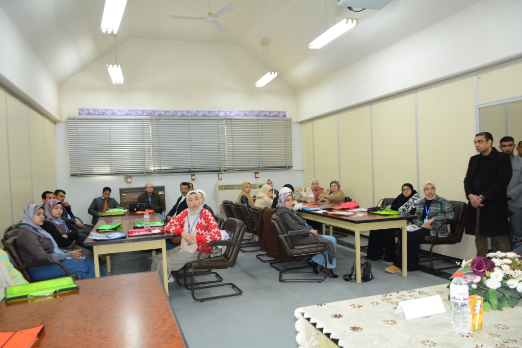 "وحدة الميكروسكوب الالكتروني"بجامعة أسيوط تنظم دورة تدريبية حول استخدامات الميكروسكوب الإلكتروني في مجالات البحث والتشخيص وتطبيقات تكنولوجيا النانو
