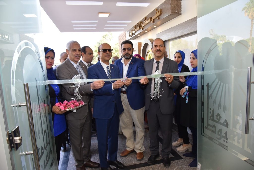 رئيس جامعة أسيوط يفتتح مبنى سكن الطلاب (ب) بقطاع المدن الجامعية بعد تجديده