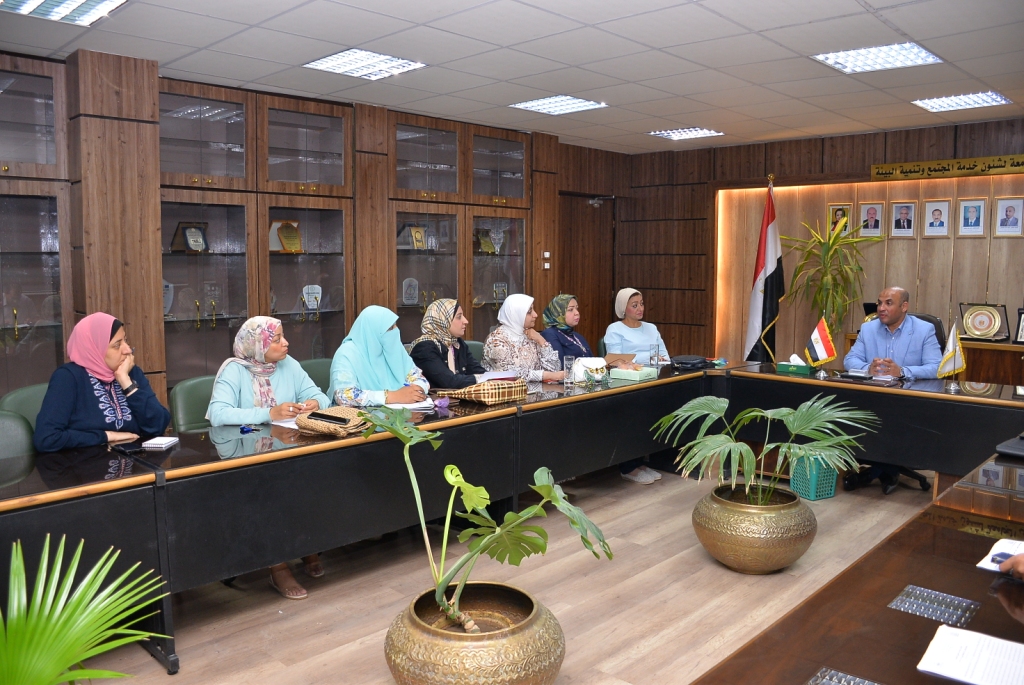 الدكتور المنشاوي  يباشر استعدادات جامعة أسيوط لإطلاق المنتدى البيئي "Cop28-Assiut" الثلاثاء القادم 