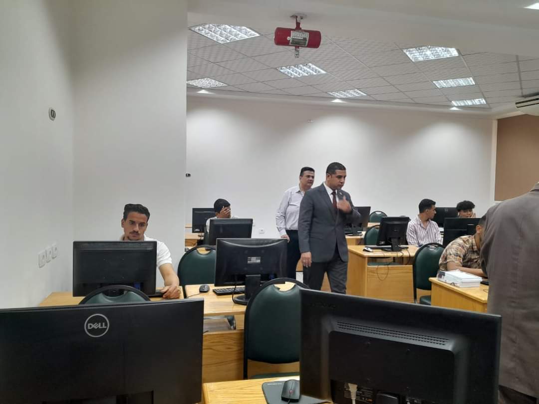 جامعة أسيوط تستقبل لجنة من المجلس الأعلى للجامعات لاعتماد ثلاثة من مراكزها التدريبية لعقد دورات التحول الرقمي