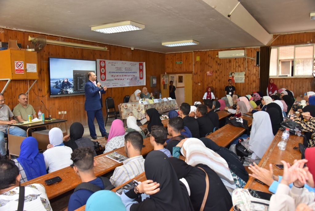 جامعة أسيوط تحذر طلابها في ندوة تثقيفية من مخاطر انتشار المخدرات