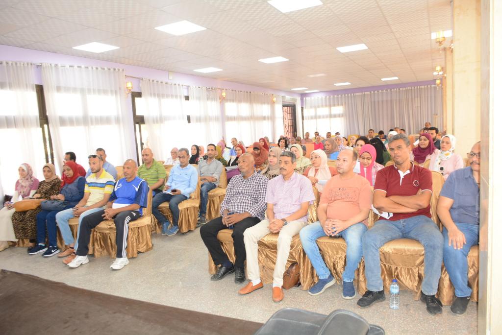 برعاية الدكتور المنشاوي:  الإدارة العامة لرعاية الشباب بجامعة أسيوط تنظم دورة تدريبية حول "أساسيات واستراتيجيات وتقنيات التحول الرقمي"