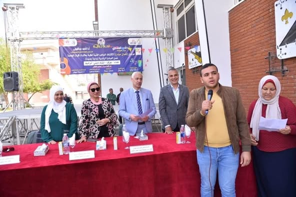 تهنئه للطلاب بمناسبه فوزهم بمراكز فى مسابقه( نحو انسان مبدع )  - رعاية الشباب - كلية الطب 