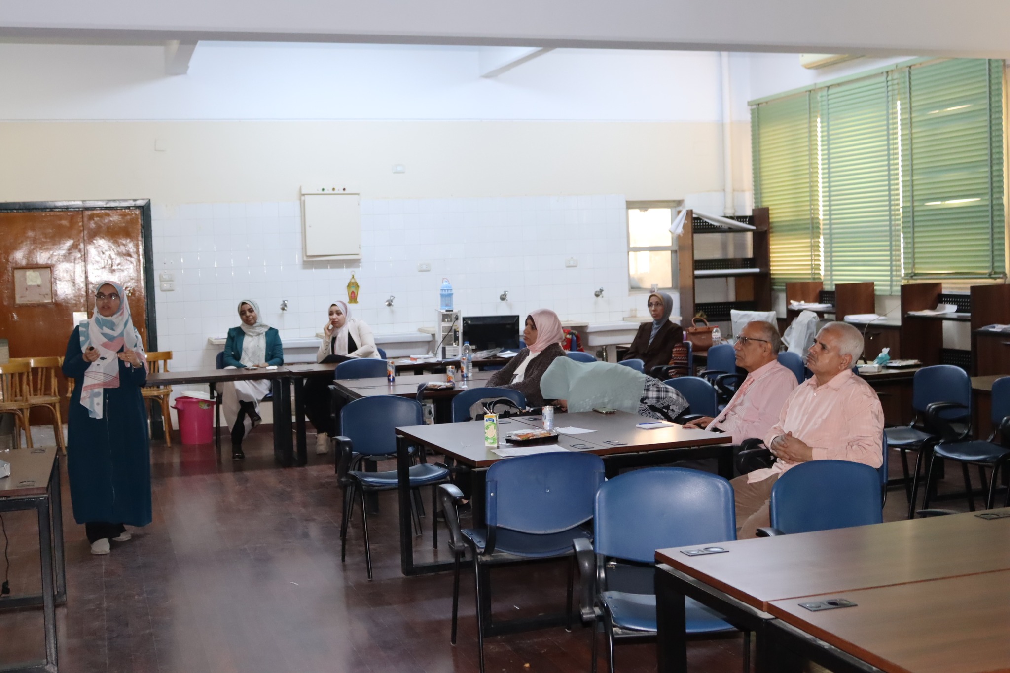 فعاليات ورشة عمل بعنوان " قياس وتقييم المخاطر المهنية نتيجة التعرض للمواد الكيميائية "