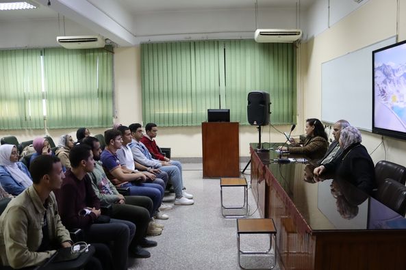 اجتماع إدارة الكلية ووحدة ضمان الجودة مع إتحاد طلاب كلية الطب