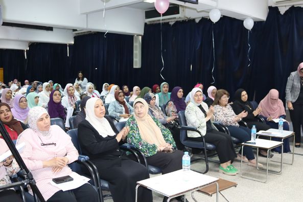 ندوة توعوية بمستشفيات جامعة أسيوط عن أهمية الاكتشاف المبكر لسرطان الثدي 