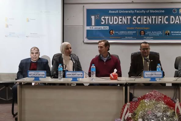 فعاليات اليوم العلمي لطلاب كلية الطب بالمستشفى الجامعي الرئيسي.