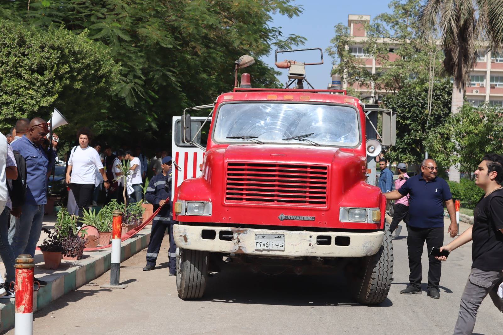 فعاليات ورشة عمل الحماية المدنية والتنفيذ الفعلى الخاصة بكلية الطب لخطة الاخلاء والطوارىء
