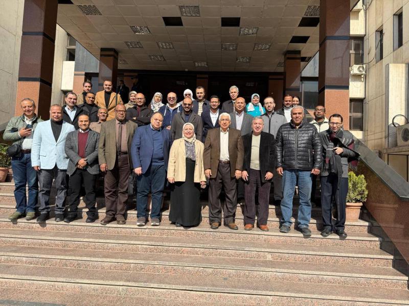 مجلس قسم القلب والأوعية الدموية يُكرم الدكتور عمرو يوسف تقديرا لجهوده وعطائه خلال فترة توليه رئاسه القسم 