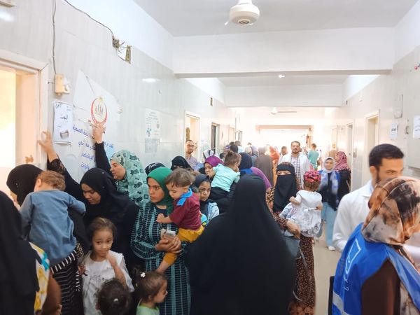 تواصل كلية الطب اعمال التوعية الصحية والكشف الطبي المجاني بالقوافل الصحية المتكاملة إلي قرية درنكة -مركز اسيوط- يوم الجمعة ٣١ مايو ٢٠٢٤