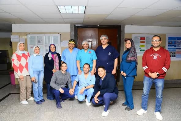 فريق طبي بمستشفى صحة المرأة بجامعة أسيوط ينجح في ثلاث عمليات جراحية باستخدام تقنية الحقن الكيماوي الموجه بالحرارة .