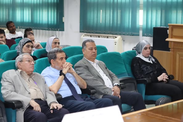  حفل تأبين ا.د/ أسماء شريت  أستاذ طب الأطفال وذلك بقاعة المؤتمرات  الكبرى بمستشفى الاطفال الجامعى، بحضور عدد كبير من أعضاء هيئة التدريس و معاونيهم وأسرة الاستاذة الدكتورة اسماء شريت