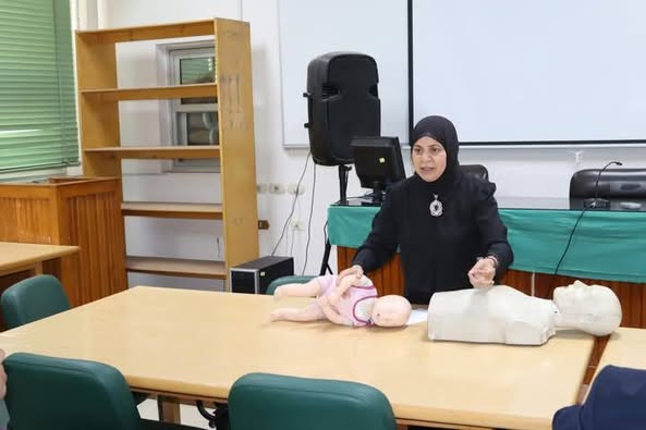 فعاليات ورشة العمل تحت عنوان "حول مبادئ الإسعافات الأولية والتعامل مع الأزمات والطوارئ"