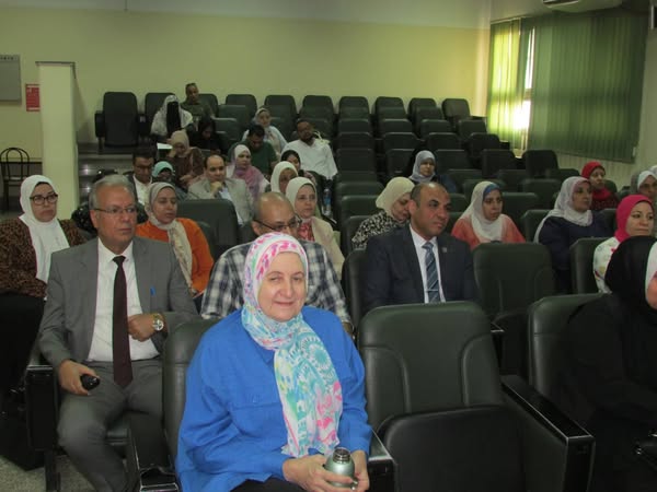 فعاليات الدورة التدريبية تحت عنوان "التفكير الاستراتيجي في إدارة المؤسسات الجامعية".