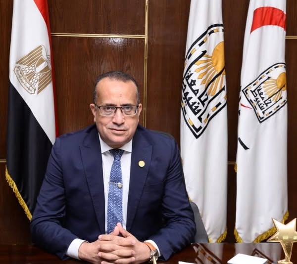 فريق طبي بمستشفى جراحة المسالك البولية والتناسلية بجامعة أسيوط ينجح في إجراء  جراحة معقدة لشاب يعاني من كيس نادر بين المثانة والمستقيم