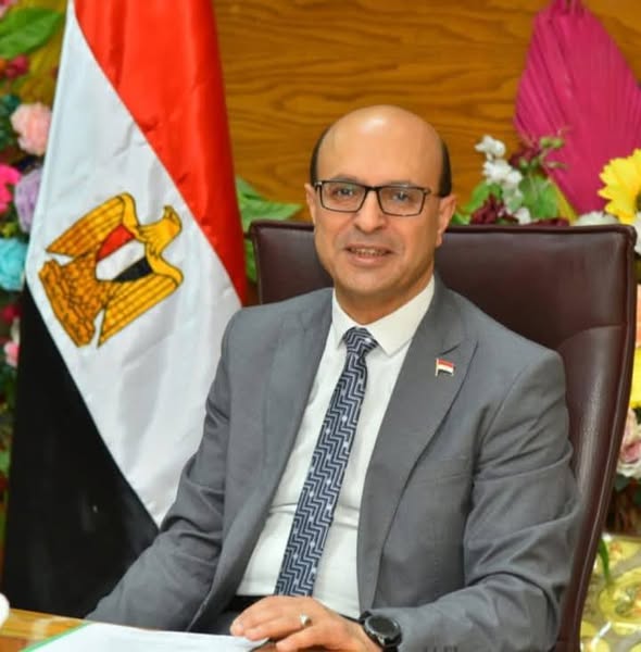 فريق طبي بمستشفى جراحة المسالك البولية والتناسلية بجامعة أسيوط ينجح في إجراء  جراحة معقدة لشاب يعاني من كيس نادر بين المثانة والمستقيم