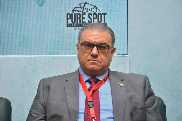 نحاح فريق طبي بمستشفى الأطفال بجامعة أسيوط في إنهاء معاناة طفل يعاني من تشوهات عظمية نادرة ومعقدة