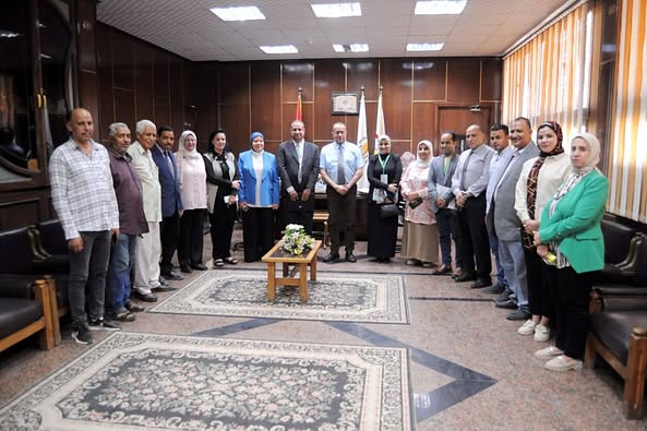 في إطار مسابقة "أفضل كلية صديقة للبيئة": لجنة تقييم الكليات بجامعة أسيوط تزور كلية الطب