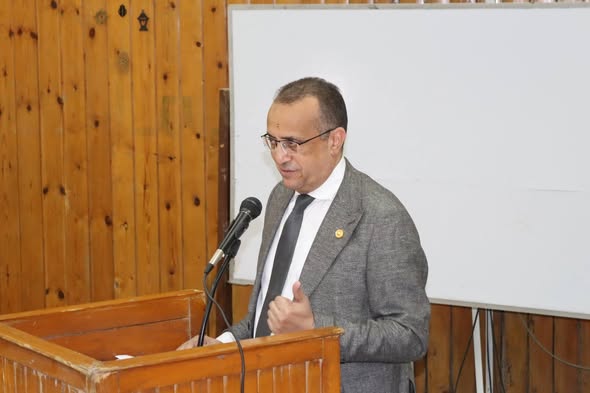 تحت رعاية الاستاذ الدكتور احمد المنشاوى رئيس الجامعة، والاستاذ الدكتور علاء عطية عميد كلية الطب ورئيس مجلس ادارة المتشفيات الجامعية، بدأت اليوم الاحد الموافق ٢١ سبتمبر ،الاحتفال ببدء العام الجامعى  ٢٠٢٥/ ٢٠٢٦، وسط أجواء يملؤها الحماس والفخر بتحقيق الحلم وبداية رحلة علمية وإنسانية جديدة، بالالتحاق بكلية الطب جامعة أسيوط.