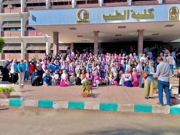 A souvenir photo for the fifth year students at the Faculty of Medicine, Assiut University, celebrating the end of the last midterm exams.