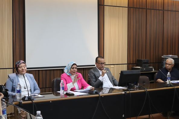 Meeting of the Board of Directors of Professional Programs and Diplomas Headed by Prof. Dr. Alaa Attia, Dean of the Faculty of Medicine and Chairman of the Board of Directors of University Hospitals To discuss the agenda for professional diplomas.