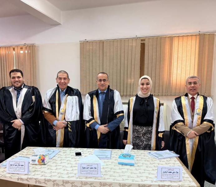 The Dean of the Faculty of Medicine at Assiut University participates in a discussion of a scientific thesis on modern anesthesia techniques for hip fracture surgeries.