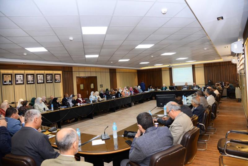 The Assiut Medical Council holds its session No. (802)