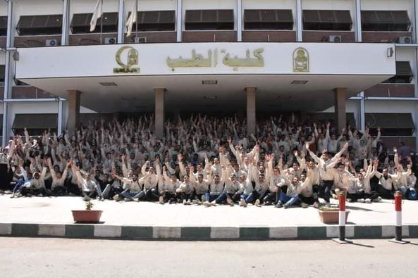  students of the third division of medicine,