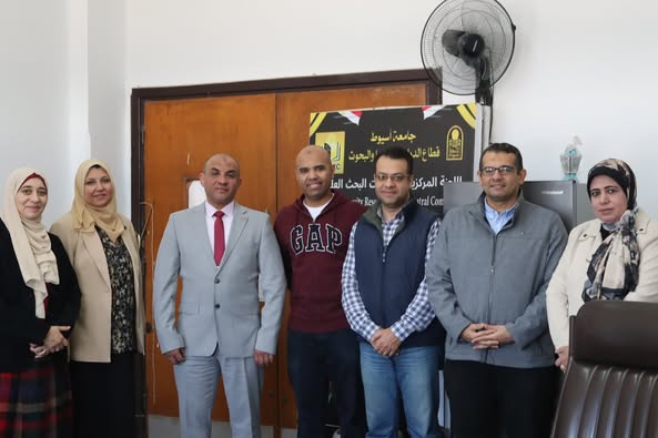 Monthly meeting of the Institutional Research Ethics Committee at the Faculty of Medicine.