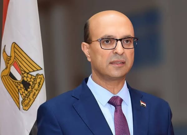 A medical team from the Anesthesia and Intensive Care Department at Assiut University Main Hospital succeeded in saving the life of a young man who attempted suicide by using a toxic pill.