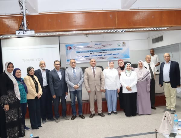 Activities of the Fifth Community Environmental Day of the Faculty of Medicine, entitled "Heatstroke: Be Calm, Be Safe", at the main university hospital.