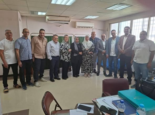 Souvenir photos in the Department of Anesthesia during the oral exams for the professional diploma in pain management for the year 2024/2025. In the presence Professor Dr. Hala Abdel Ghaffar - Head of the Anesthesiology Department Professor Dr. Abdul Rahim Al-Awami - Professor of Anesthesia and Pain Therapy and Diploma Coordinator. Professor Dr. Ayman Mamdouh/ Head of the Pain Treatment Unit With faculty members, supporting staff, and participants in the Professional Diploma in Pain Therapy