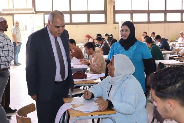 Professor Dr. Mohamed Abdel Rahman, Vice Dean of the Faculty of Medicine for Education and Student Affairs, inspects the first-year exam committees.