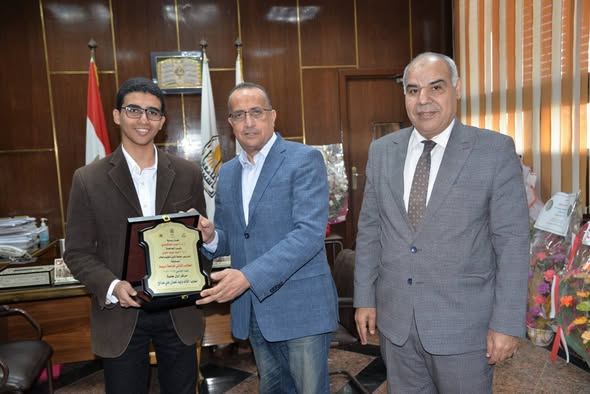 The Faculty of Medicine at Assiut University wins a number of cultural and social awards at the university's faculty level