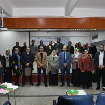  فعاليات اليوم العلمي لقسم الأمراض العصبية والنفسية بعنوان "حول التصلب المتعدد" بمستشفيات جامعة أسيوط  نظم قسم الأمراض العصبية والنفسية اليوم الأحد الموافق ١٤ يناير ٢٠٢٤؛ في تمام الساعة العاشرة صباحاً، بقاعة المؤتمرات بالمستشفى الجامعي الرئيسي بالدور الأول، وبالأشتراك مع أقسام طب وجراحة العيون والأشعة التشخيصية والباثوجيا الاكلينيكية ندوة علمية حول التصلب المتعدد. تحت رعاية الدكتور أحمد المنشاوي رئيس جامعة أسيوط، وبحضور الدكتور علاء عطية عميد كلية الطب ورئيس مجلس إدارة المستشفيات الجامعية، والدكتور محمد عبد