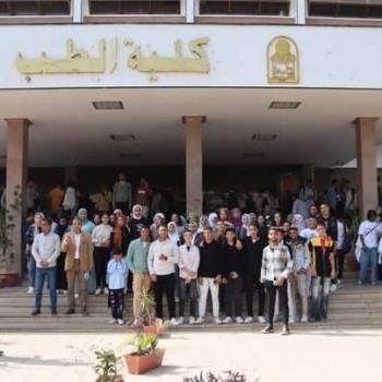Students from the Martyr Mustafa Hamdoun Secondary School in Umm Al-Qusour visited the College of Medicine.