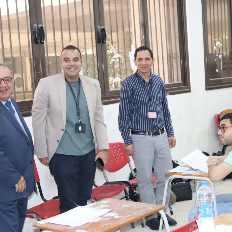 Professor Dr. Mohamed Abdelbaset Khalaf, Vice Dean of the College for Graduate Studies and Research, inspects the doctors during their performance of the Master's exam, Part One, October 2025 session (approved points system).