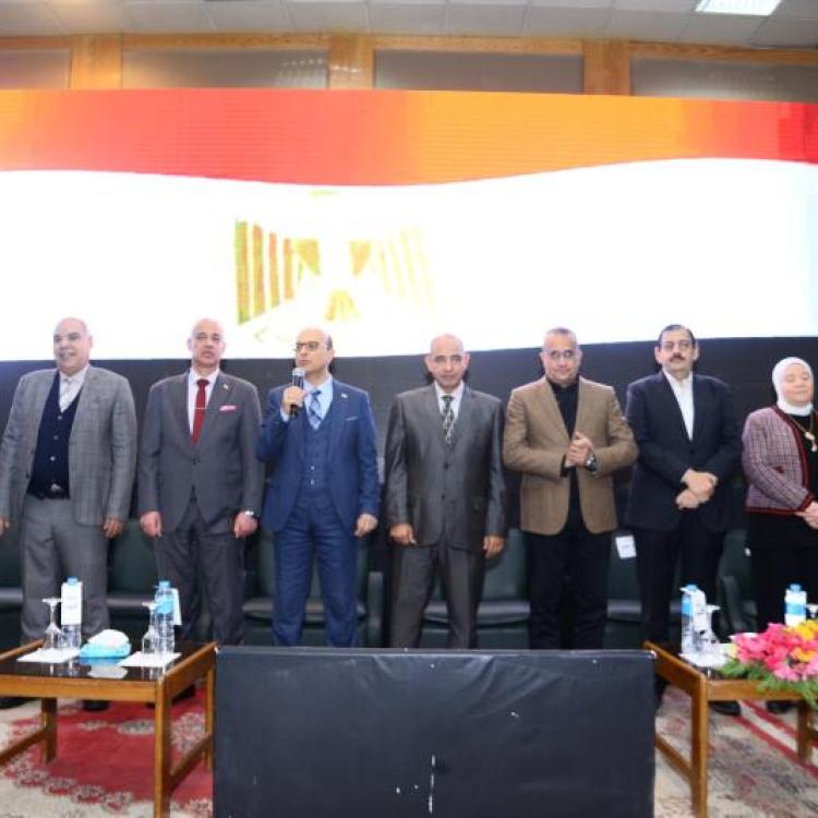 The Faculty of Medicine at Assiut University organizes a scientific day on how to choose a specialty for doctors of batch (59)