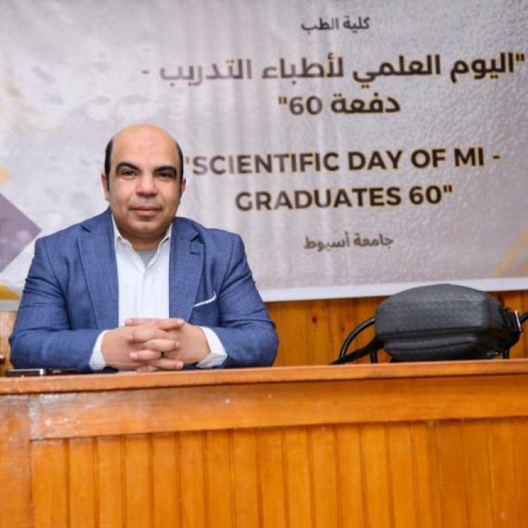 The Faculty of Medicine at Assiut University organizes a scientific day on diagnostic radiology for young doctors.